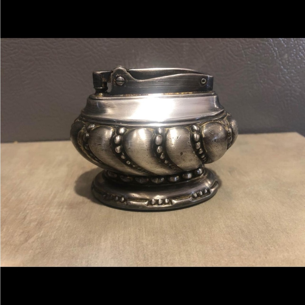 Vintage Ronson Crown Silver Plated Tabletop Lighter New Jersey USA 3 inches